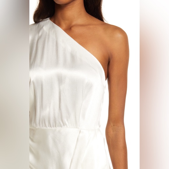 NWOT Elliatt Saronic One-Shoulder Dress - Picture 4 of 11